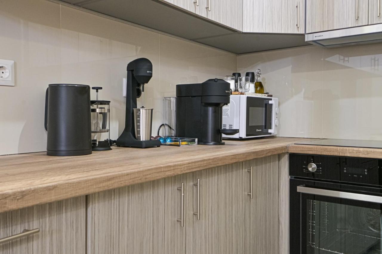 Areos Comfort Living Apartment - Alexandras Ave 72 Athena Bagian luar foto